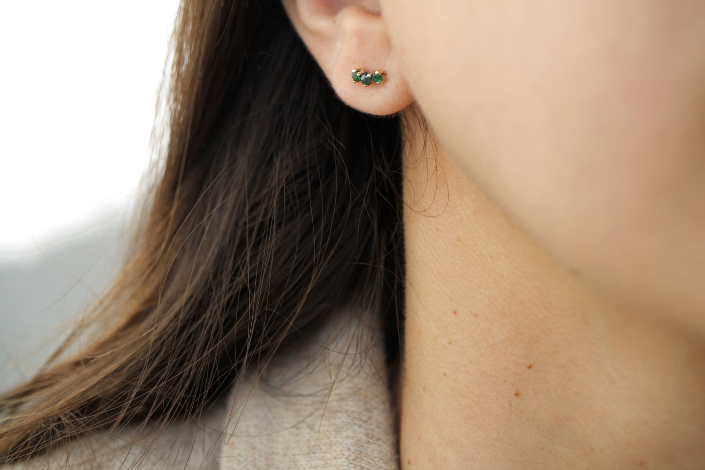 Arya Studs Green Fine