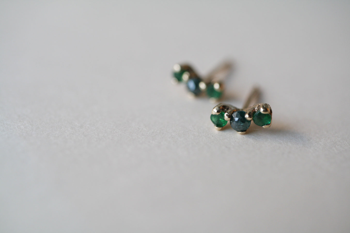 Arya Studs Green Fine