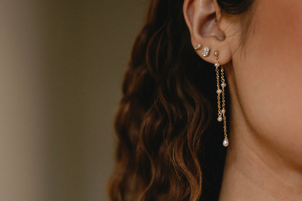 Aretes Duo Zafiro Azul y Diamante Fine