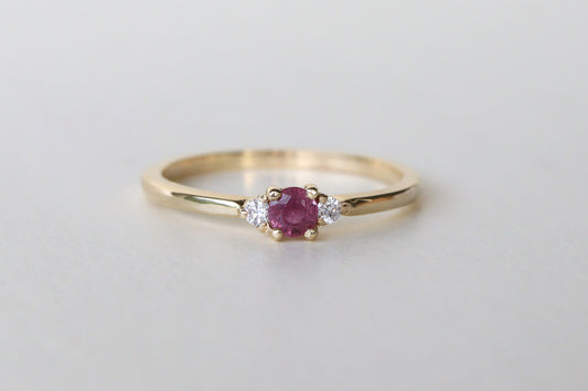 Anillo Amelia Ruby