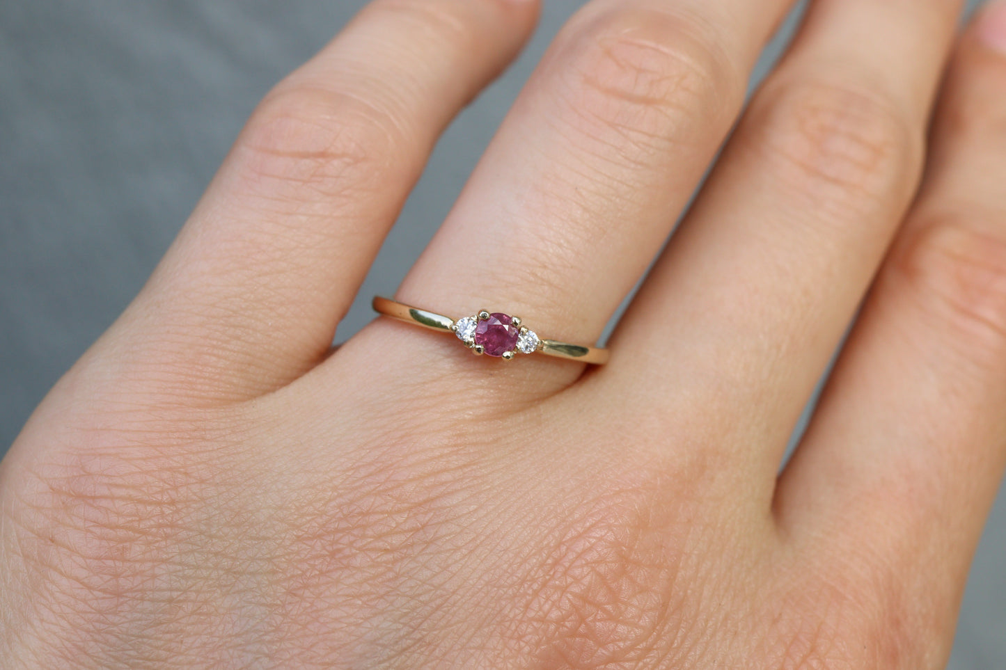 Anillo Amelia Ruby
