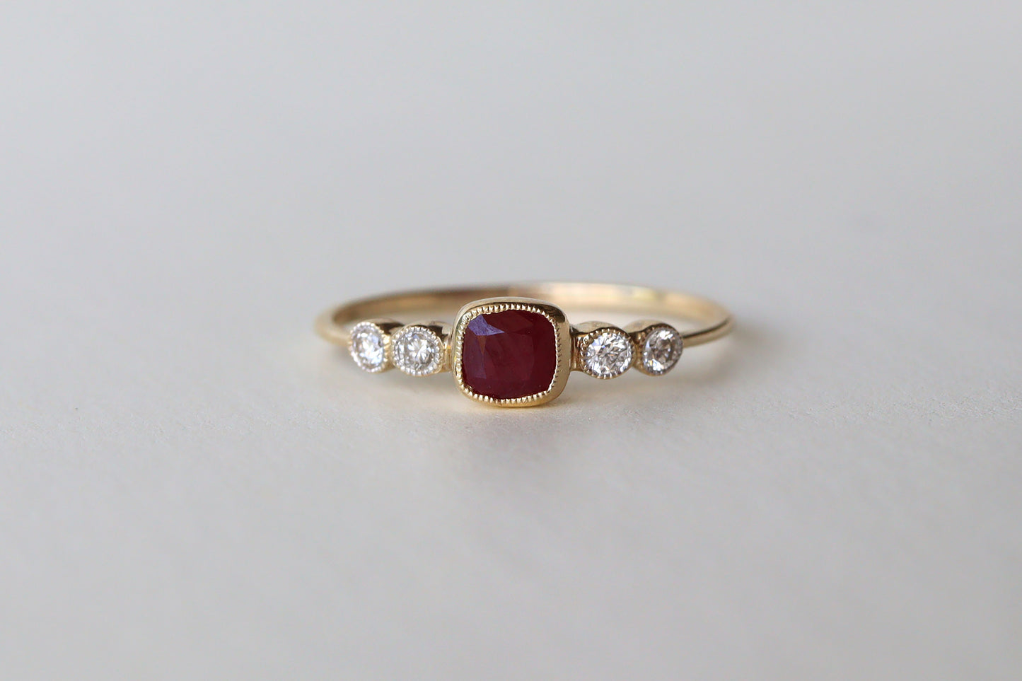 Anillo Ariadna Ruby