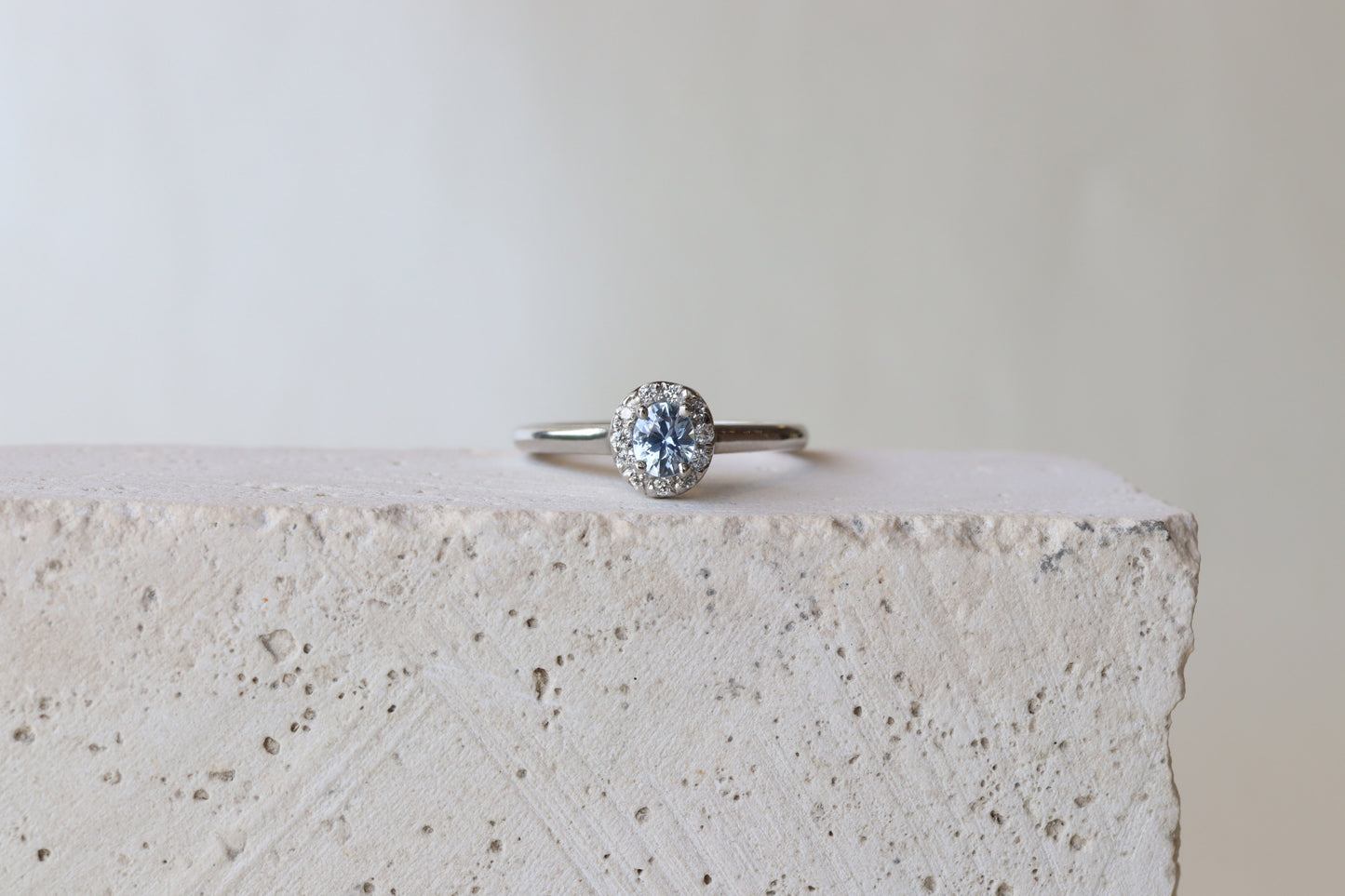Anillo Celeste III Zafiro Platino 0.46cts Bridal