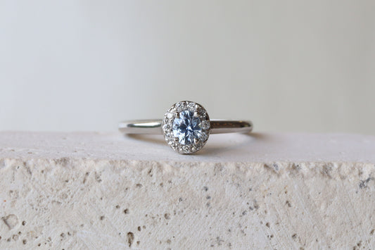 Anillo Celeste III Zafiro Platino 0.46cts Bridal