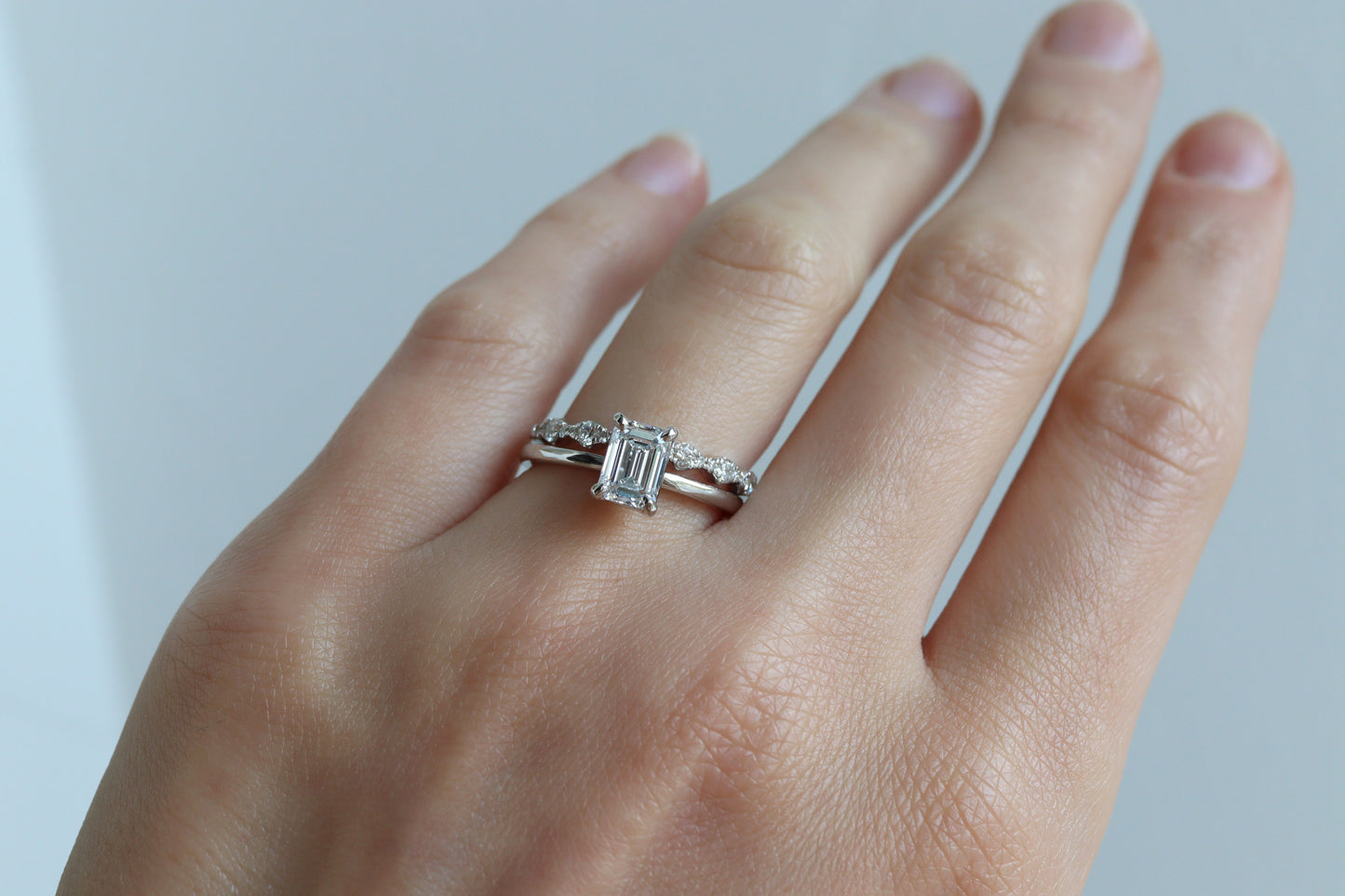 Anillo Danya Diamante Emerald 1.02cts Bridal