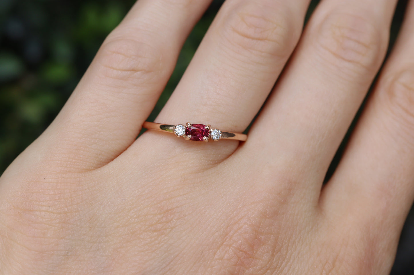 Anillo Montse Espinela Roja