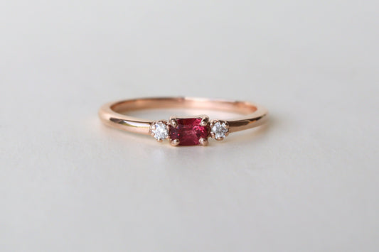 Anillo Montse Espinela Roja
