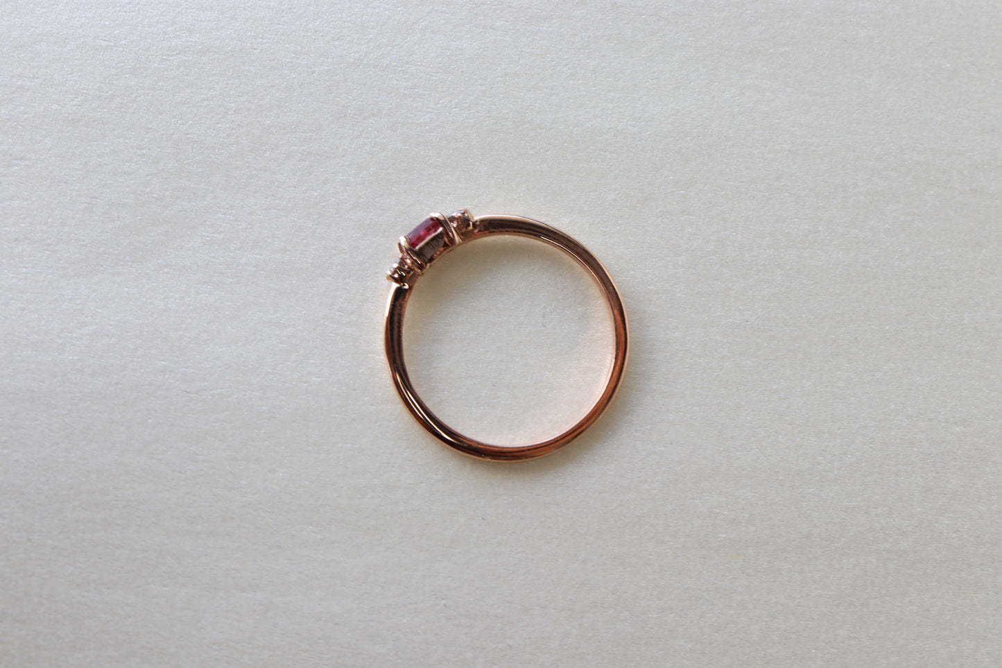 Anillo Montse Espinela Roja