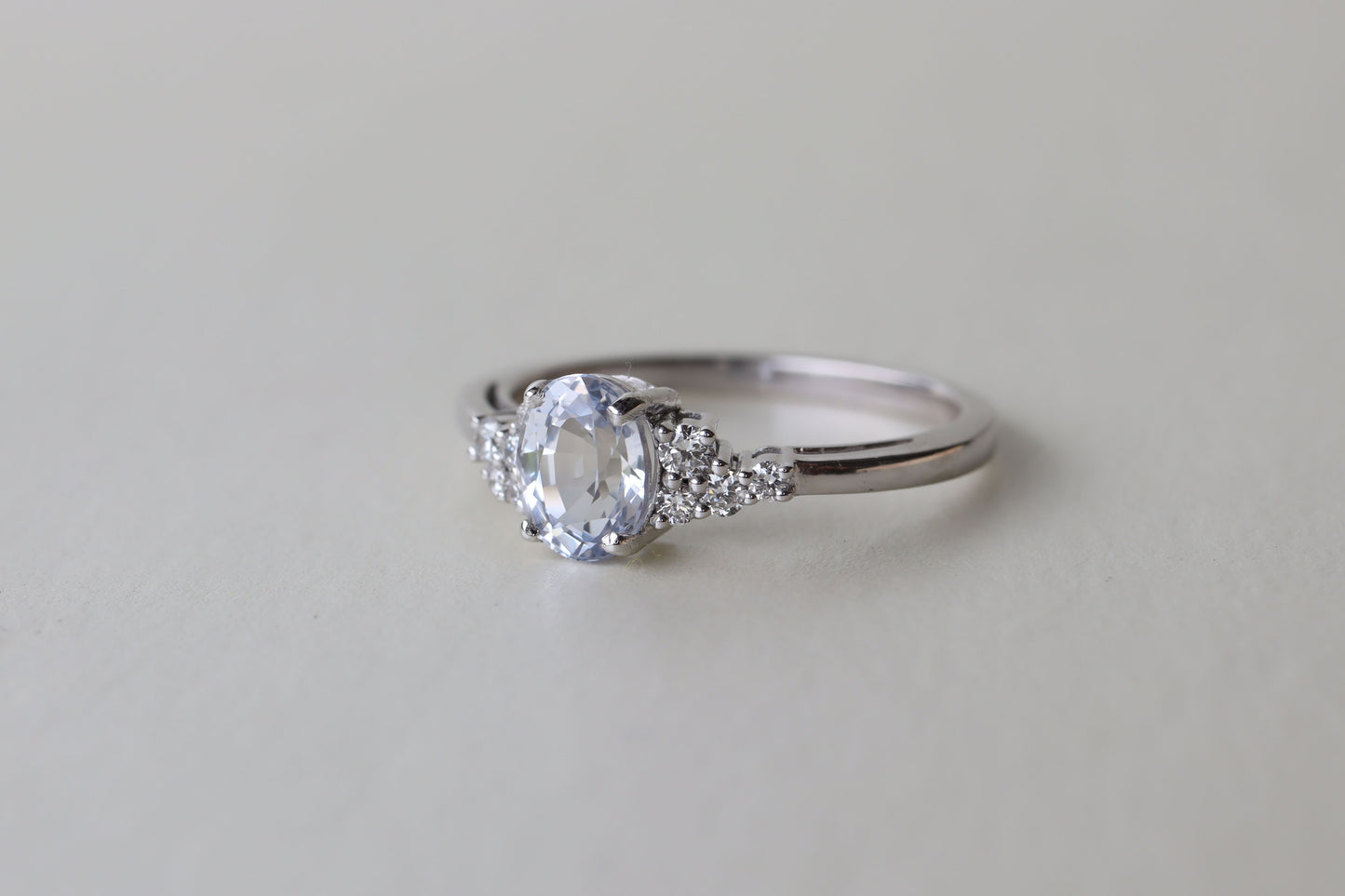Anillo Nebula Zafiro Platino 1.30cts Bridal