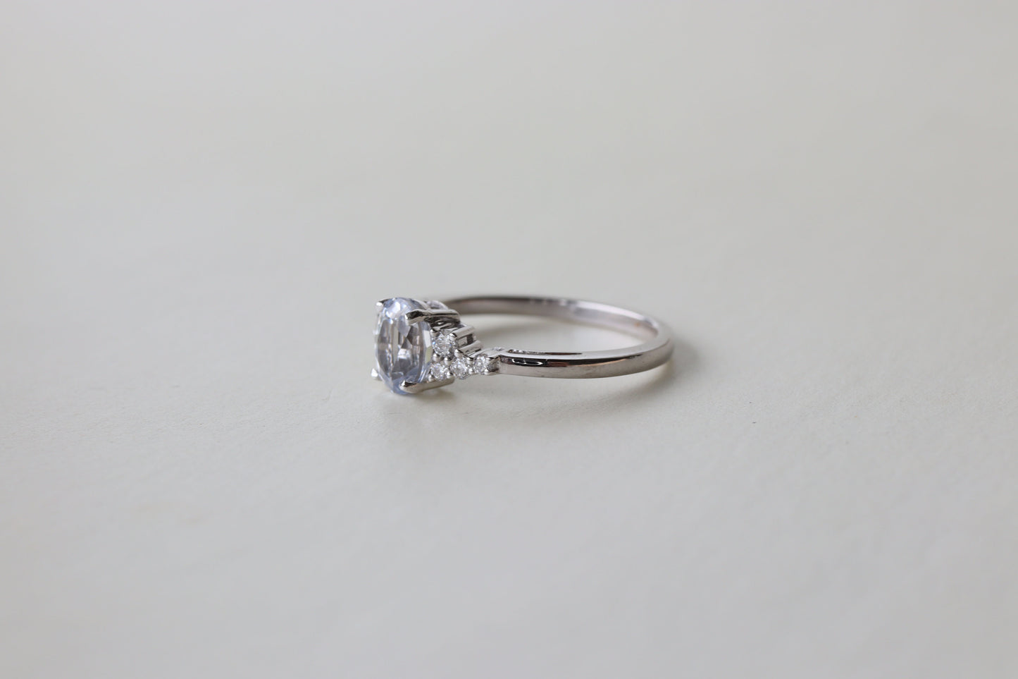 Anillo Nebula Zafiro Platino 1.30cts Bridal
