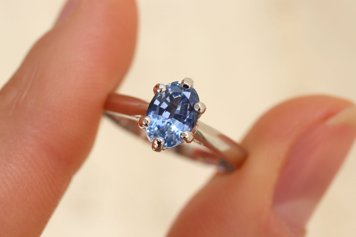 Anillo Regina Zafiro Azul 1.02cts Bridal