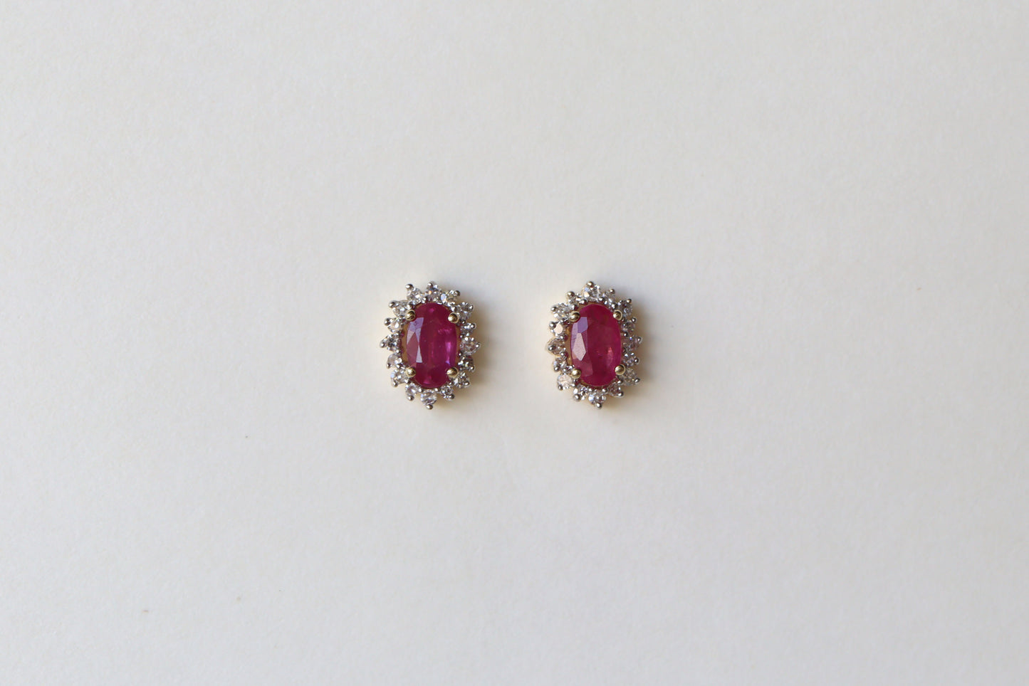 Aretes Celeste Studs Rubi y Diamantes