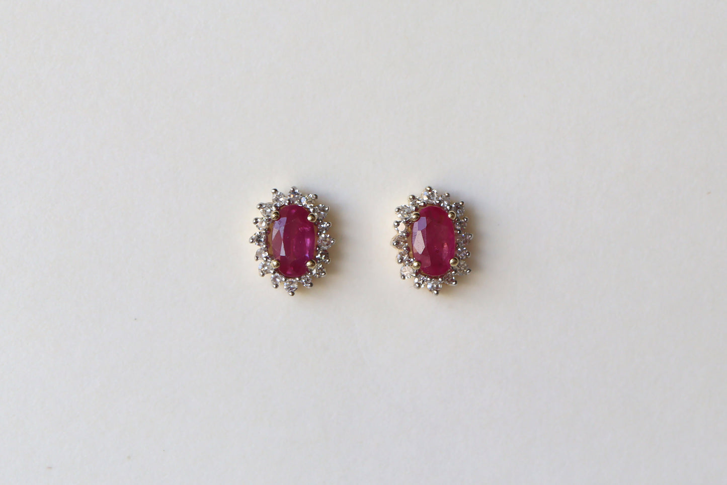 Aretes Celeste Studs Rubi y Diamantes