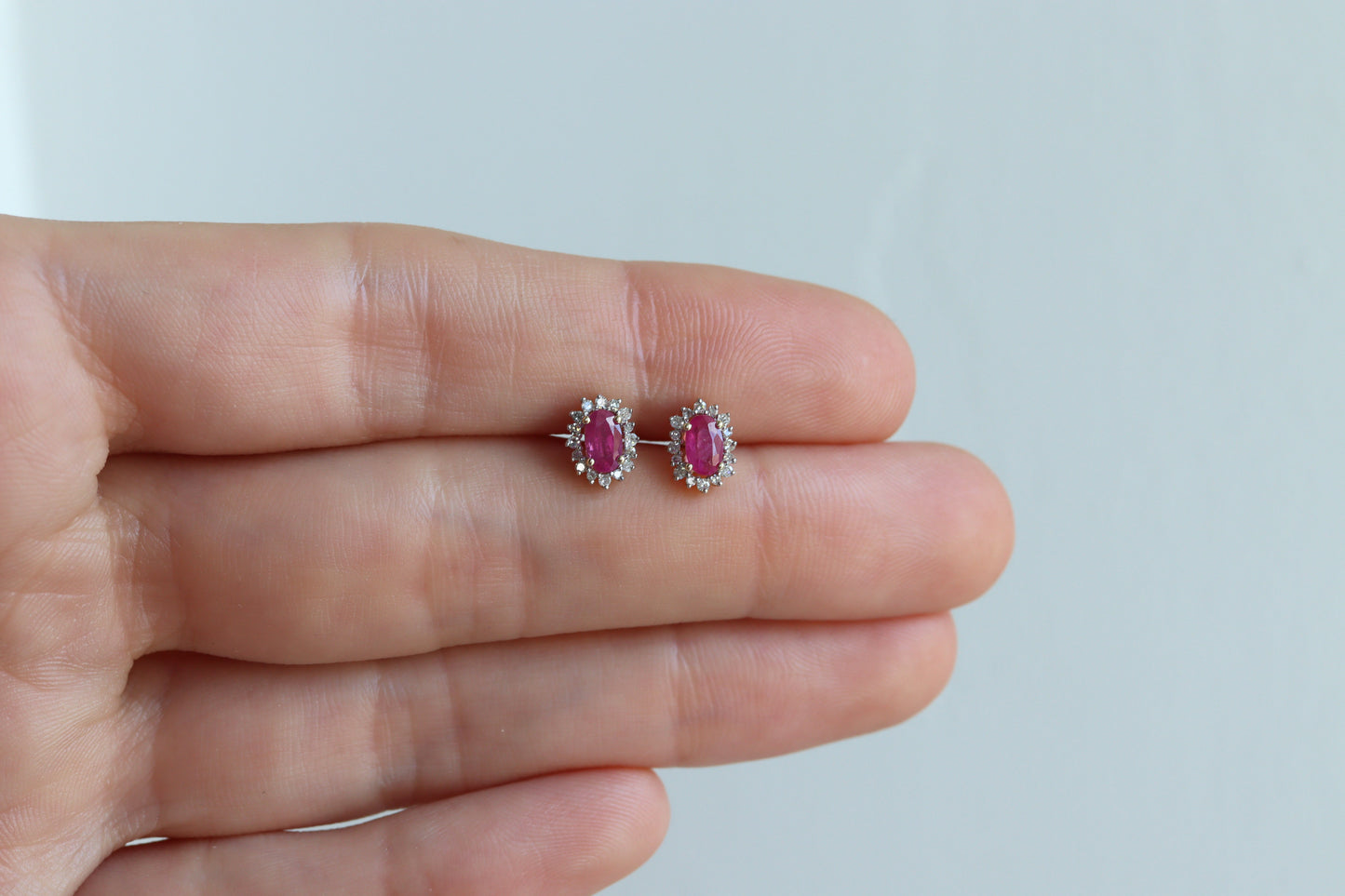 Aretes Celeste Studs Rubi y Diamantes