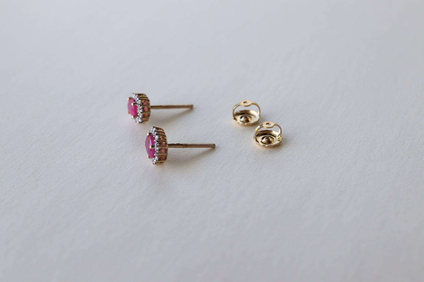 Aretes Celeste Studs Rubi y Diamantes