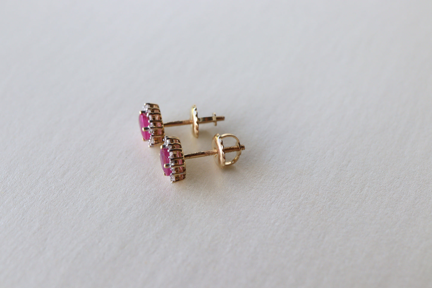 Aretes Celeste Studs Rubi y Diamantes