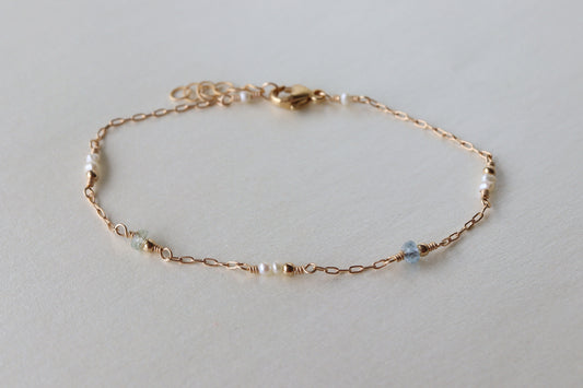 Pulsera Sofia Zafiros Pastel y Perlas