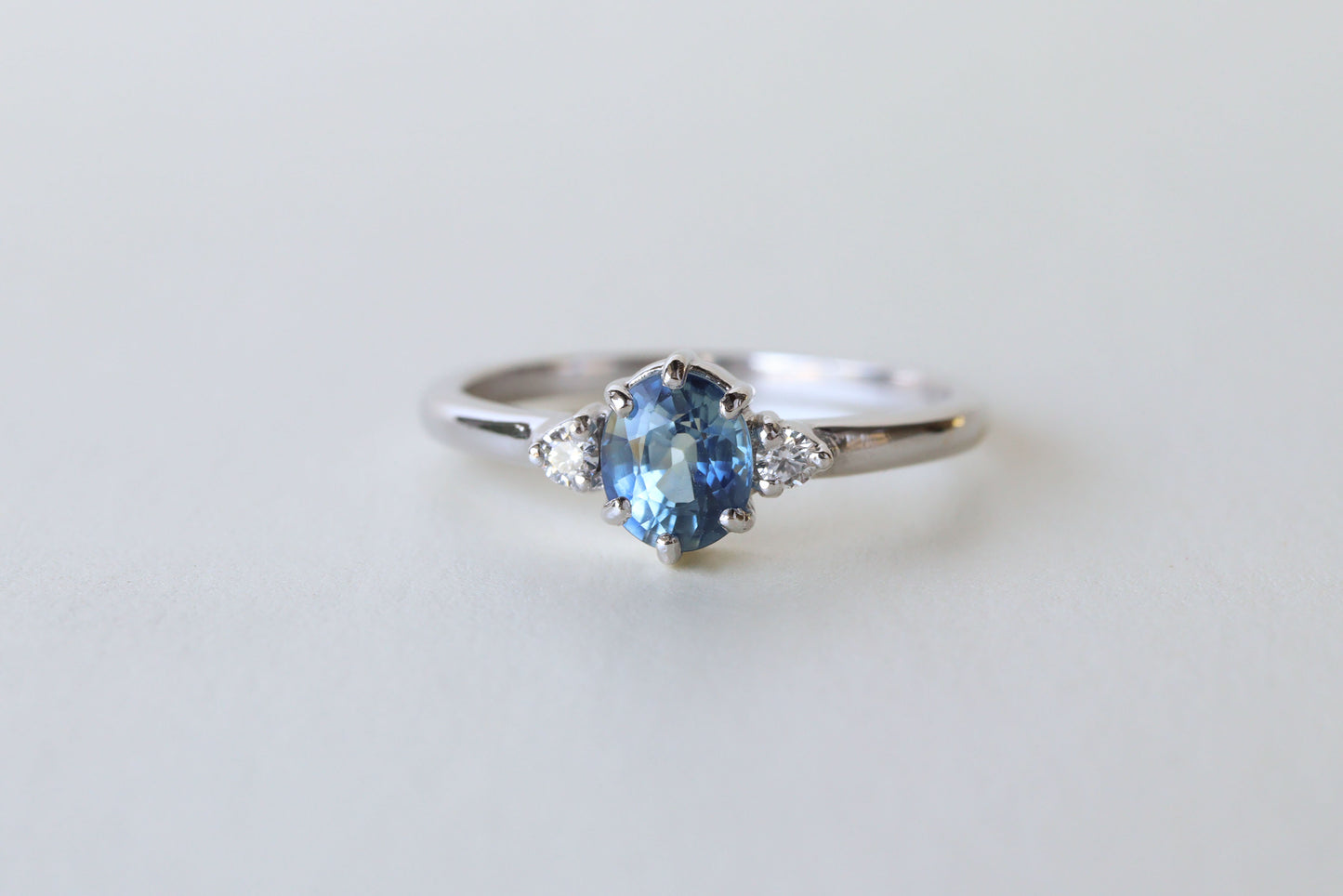 Anillo Suri Zafiro Azul 1.05cts Bridal