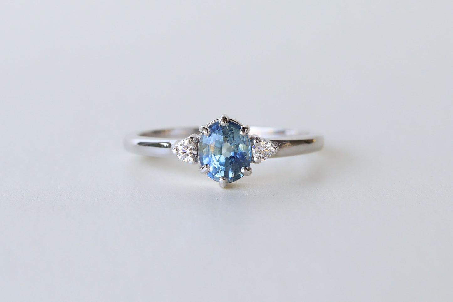 Anillo Suri Zafiro Azul 1.05cts Bridal