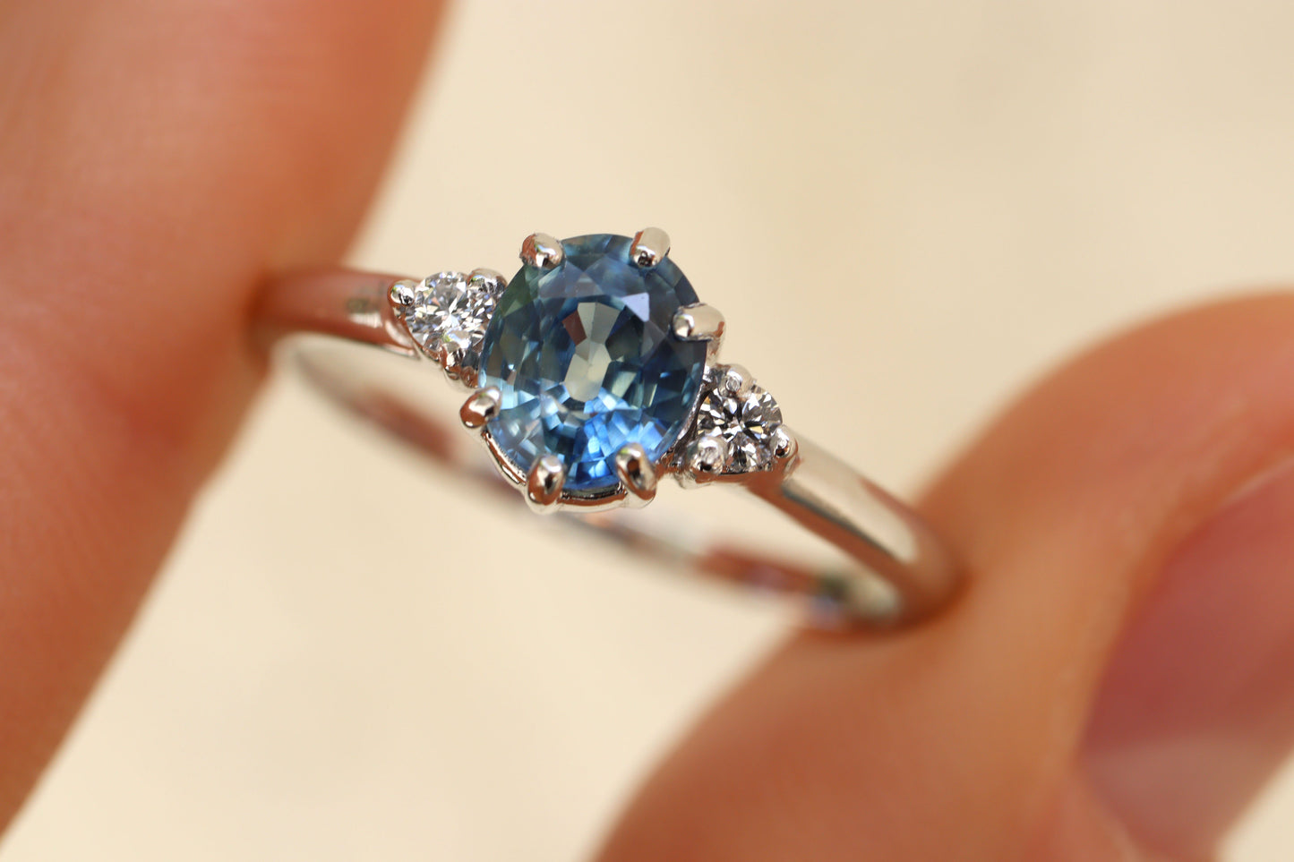 Anillo Suri Zafiro Azul 1.05cts Bridal