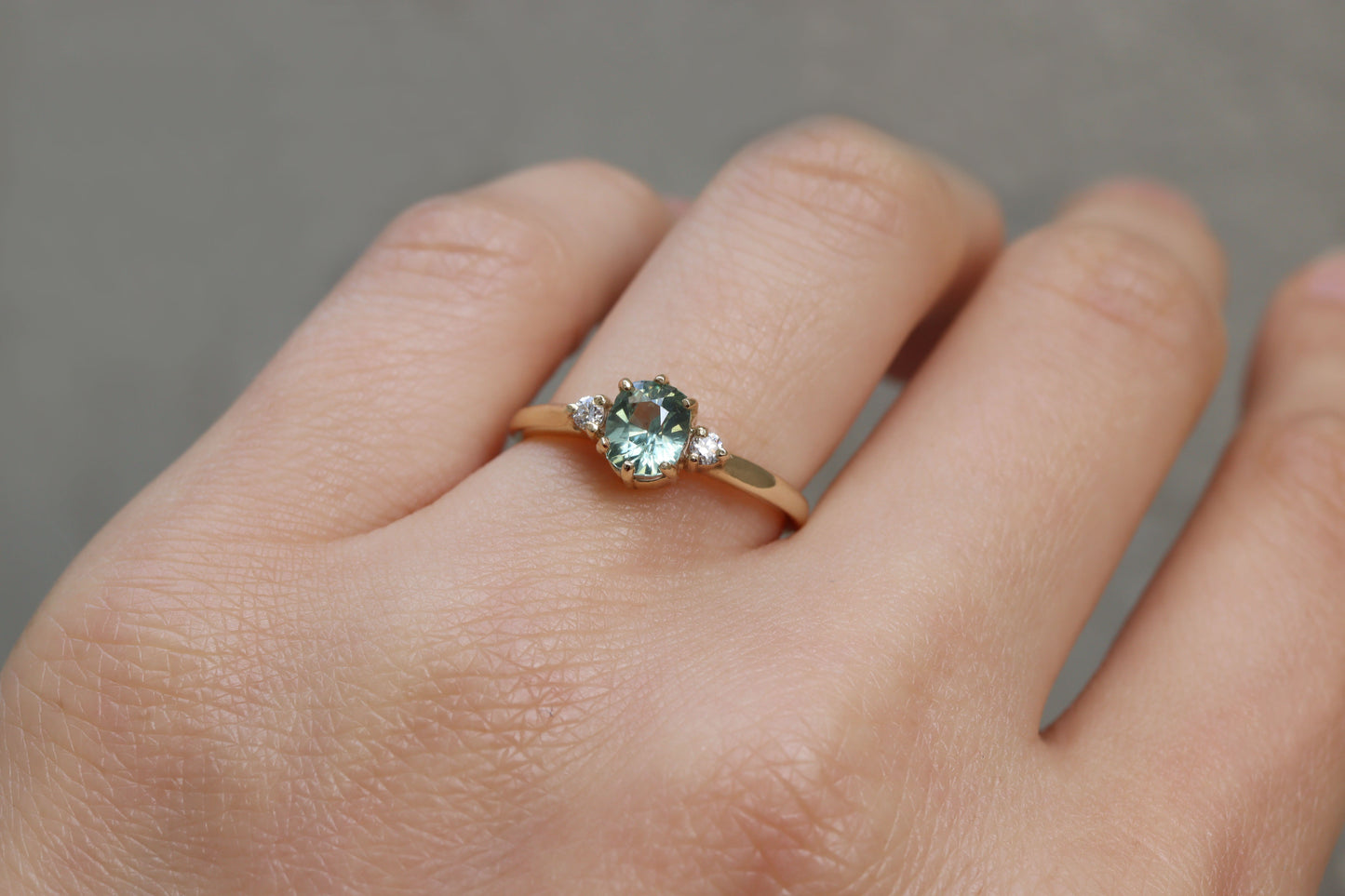 Anillo Suri Zafiro Verde Menta 0.80cts Bridal