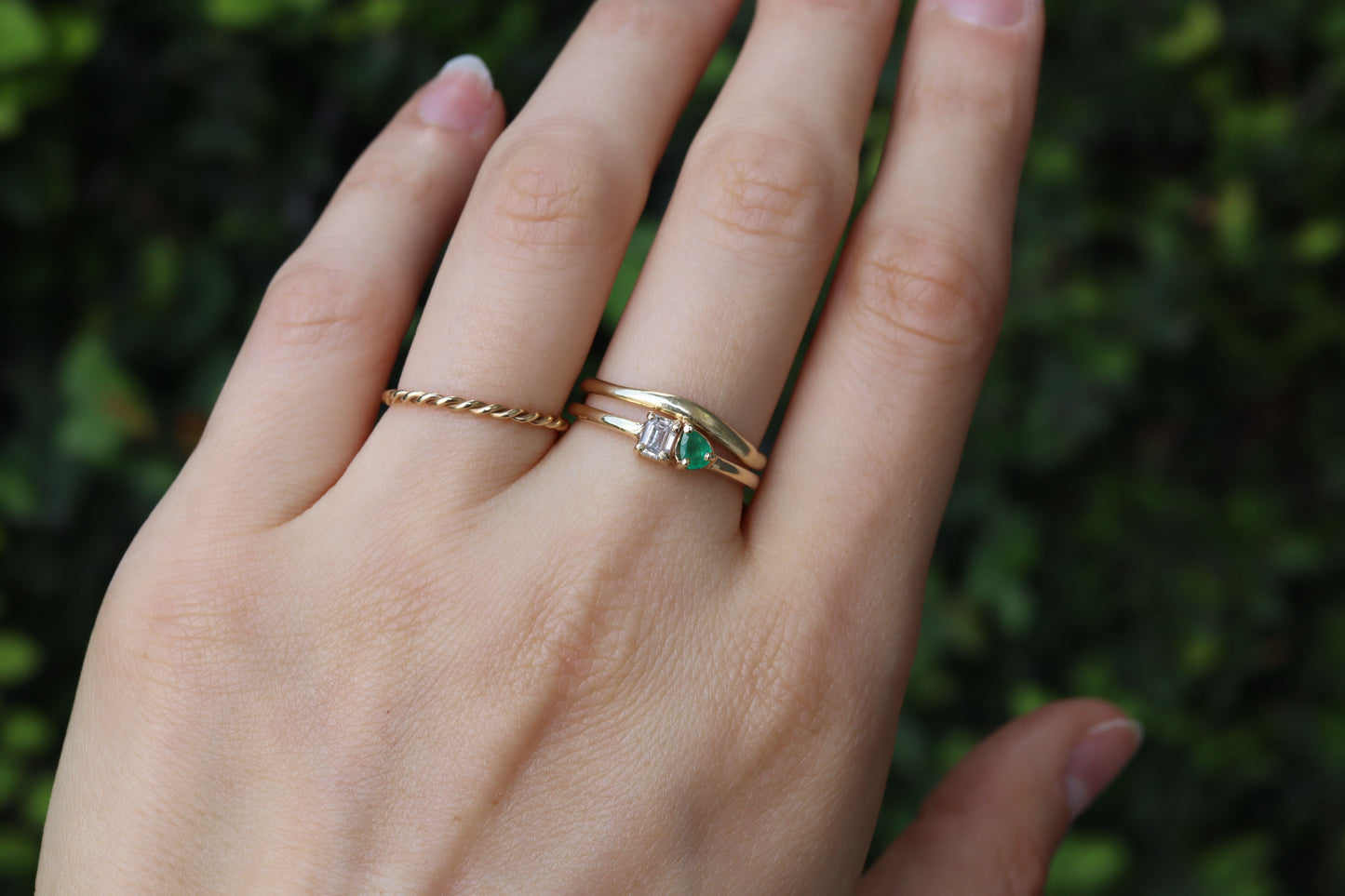 Anillo Toi et Moi Diamante y Esmeralda